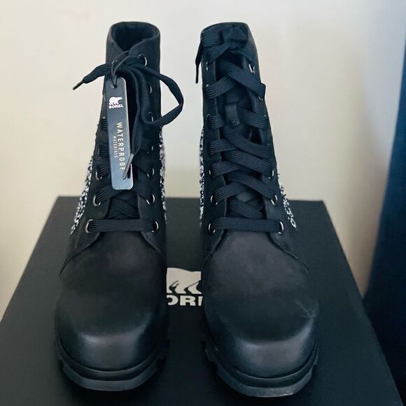 SOREL Joan of Arctic Waterproof Wedge‎ III Lexie Lace-Up Bootie, Black, NWT - Picture 5 of 15